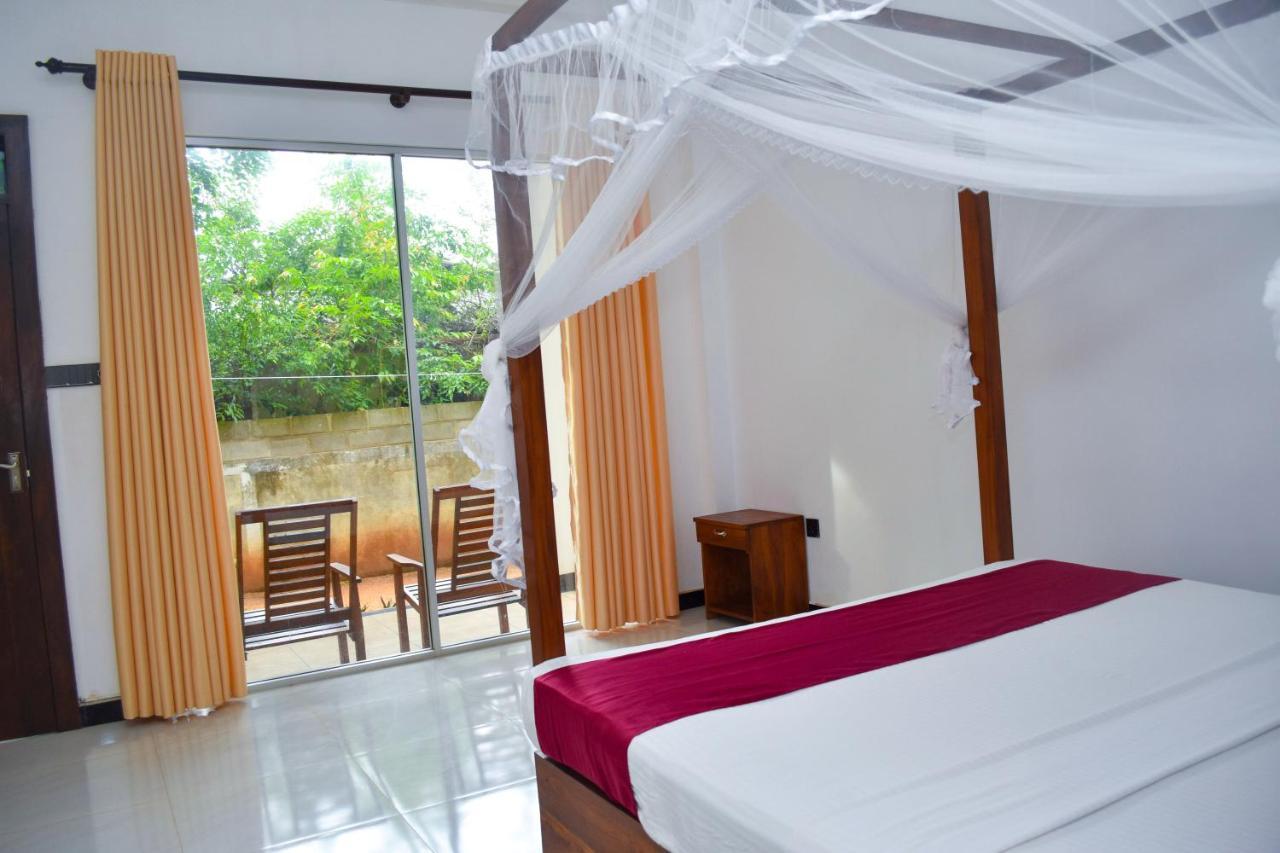 Pivisuma Dambulla Hotel Luaran gambar