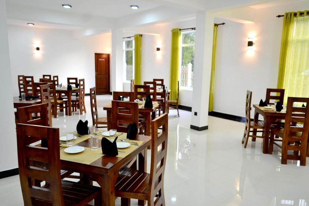 Pivisuma Dambulla Hotel Luaran gambar